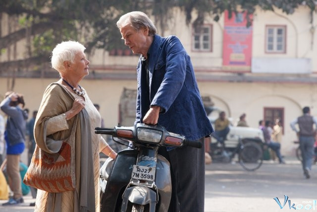 Xem Phim Khách Sạn Hoa Cúc Vàng Nhiệt Đới 2 - The Second Best Exotic Marigold Hotel - Vkool.Net - Ảnh 2