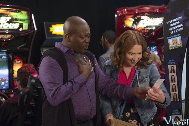 Xem Phim Kimmy Bất Bại: Phần 1 - Unbreakable Kimmy Schmidt: Season 1 - Vkool.Net - Ảnh 3