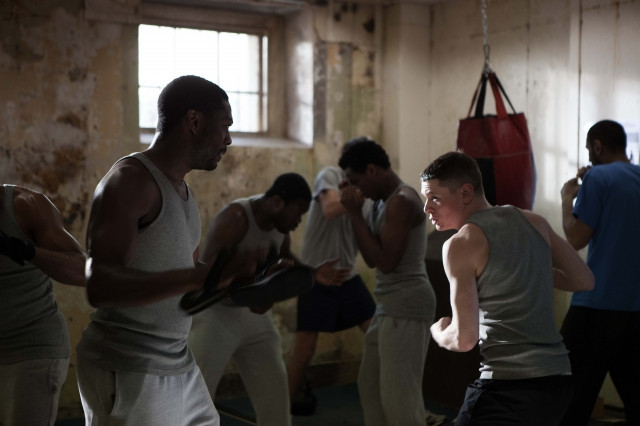 Xem Phim Tù Nhân Thiếu Niên - Starred Up - Vkool.Net - Ảnh 2