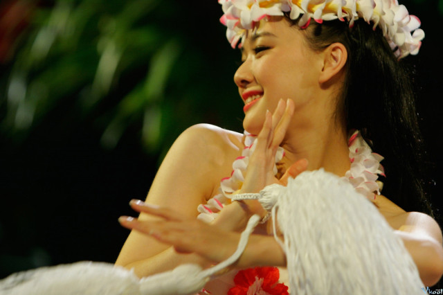 Xem Phim Những Cô Gái Điệu Hula - Hula Girls - Vkool.Net - Ảnh 2