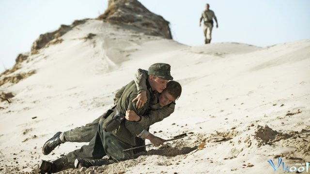 Xem Phim Vùng Đất Bom Mìn - Land Of Mine - Vkool.Net - Ảnh 3